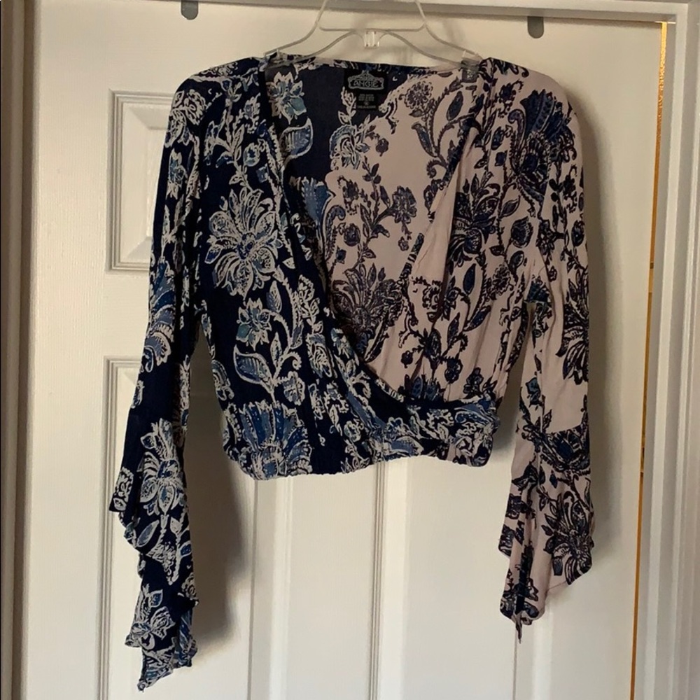 Long sleeve crop top